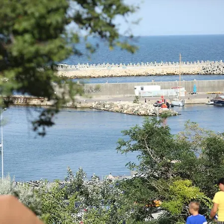 Le Premier Konukevi Köstence